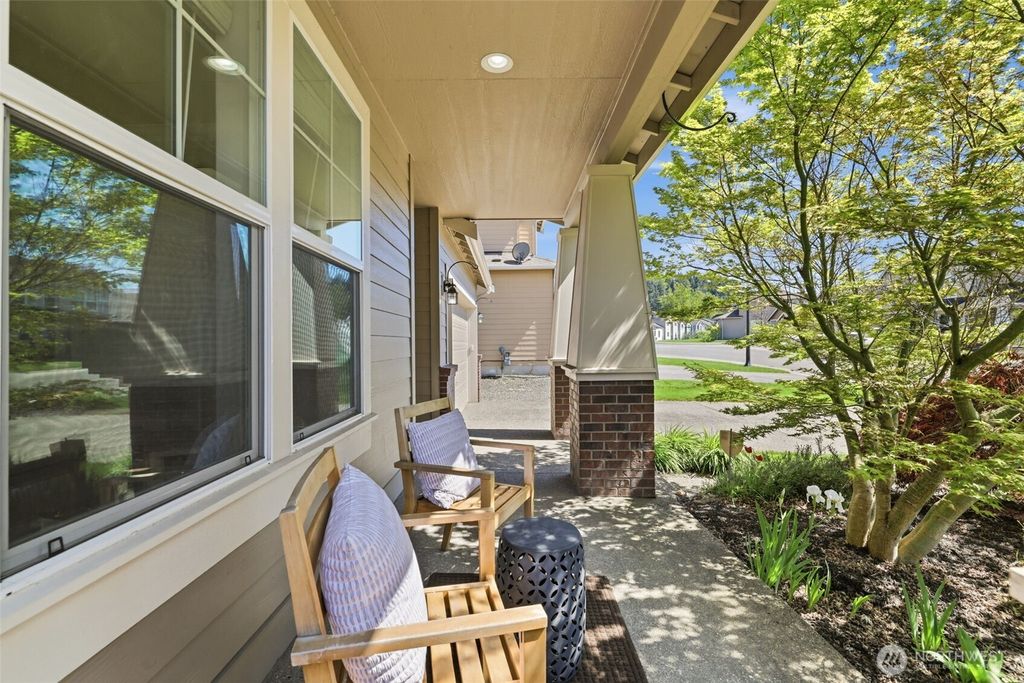 Photo of 17921 120th Street Ct E, Bonney Lake, WA 98391 (MLS # 2515937)