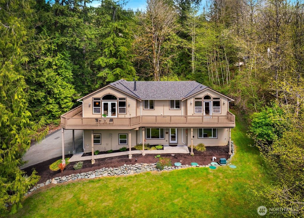 Photo of 507 N Lake Roesiger Road, Snohomish, WA 98290 (MLS # 2363013)