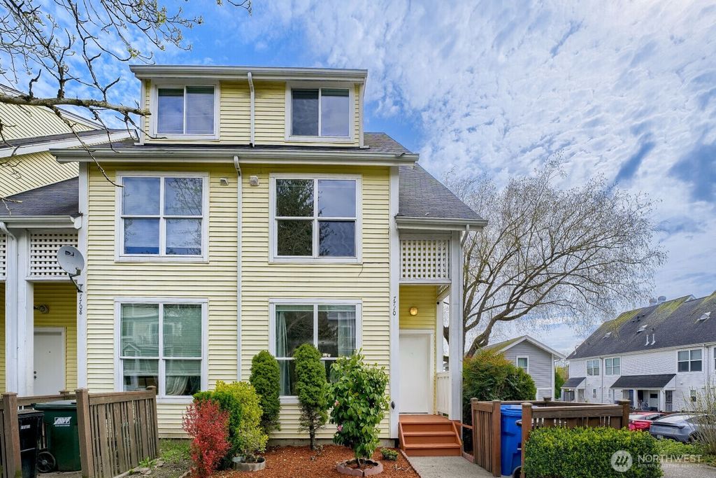 Photo of 7710 Chicago Court S, Seattle, WA 98118 (MLS # 2508577)