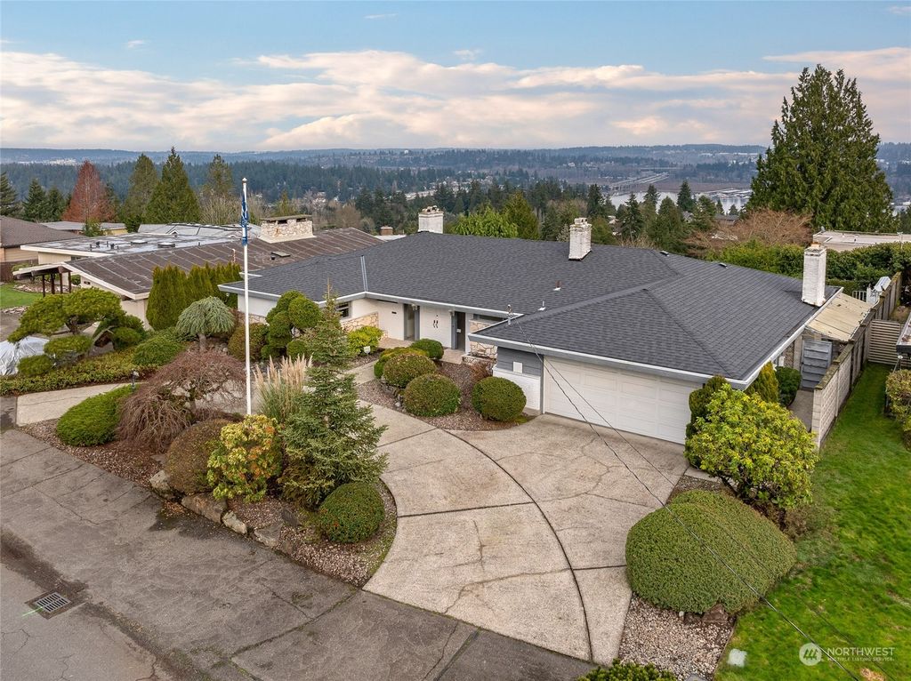 Photo of 4144 94th Avenue SE, Mercer Island, WA 98040 (MLS # 2328913)