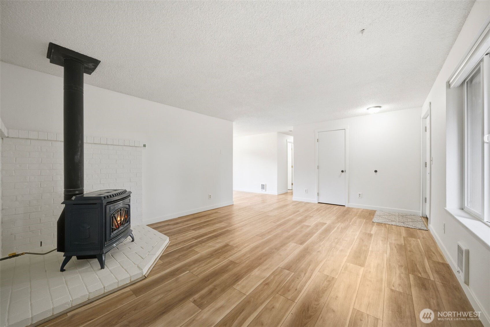 26814 Webb Circle NE