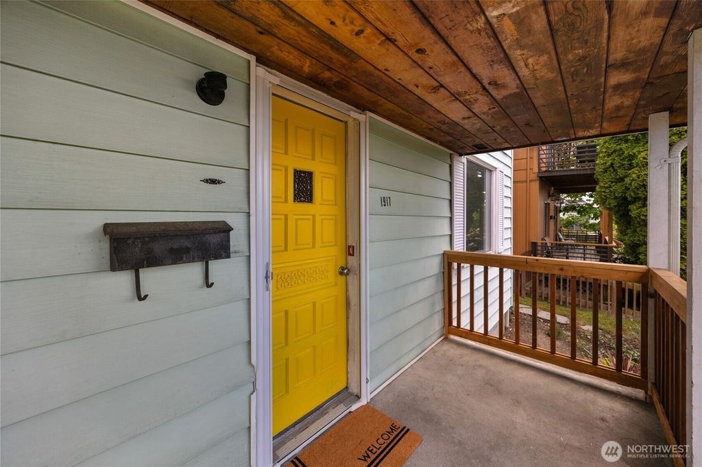 Photo of 1917 Grand Avenue, Everett, WA 98201 (MLS # 2375887)