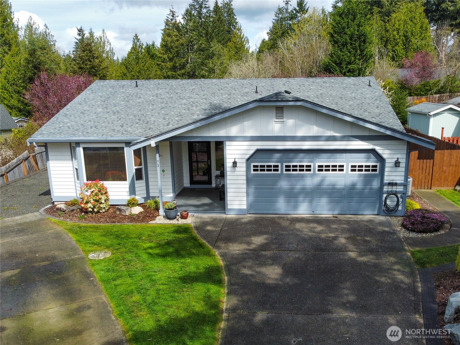 71 E North Bay Place