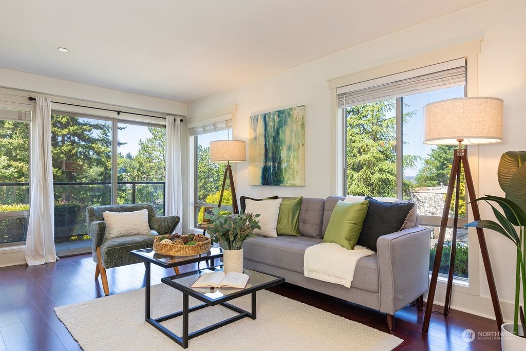 Photo of 3200 81st Place SE #A102, Mercer Island, WA 98040 (MLS # 2145583)