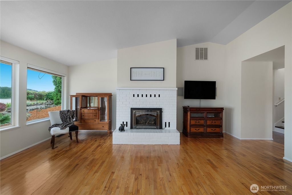 listing image 9369412926721891264