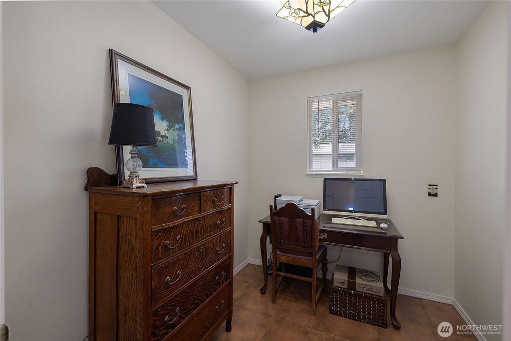 listing image 9363662809568768565