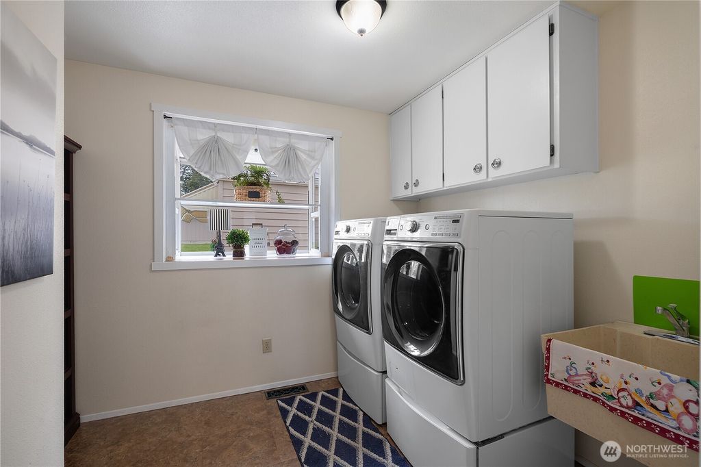 listing image 9364961358039480415