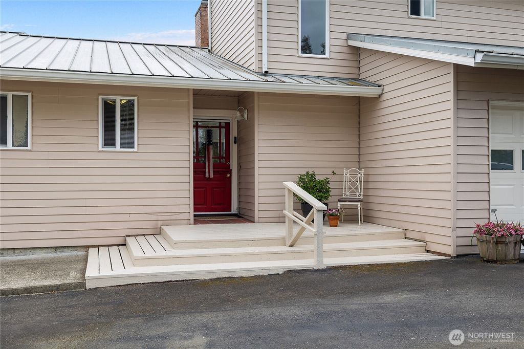 listing image 9366445670808394024