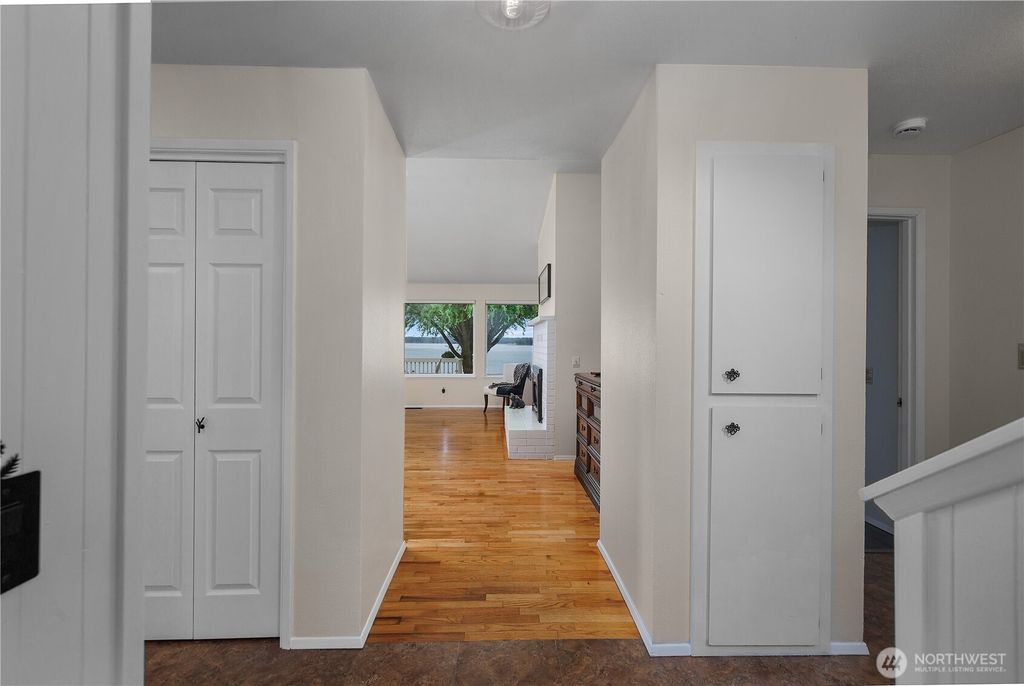 listing image 9364995098812421389