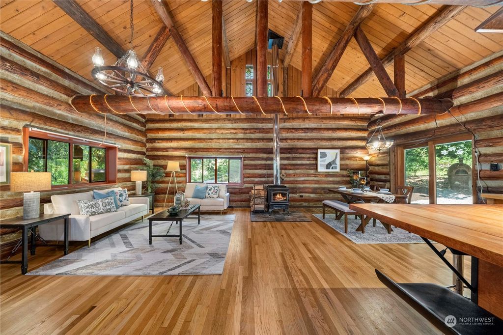 Photo of 26919 SE 146th Street, Issaquah, WA 98027 (MLS # 2306077)