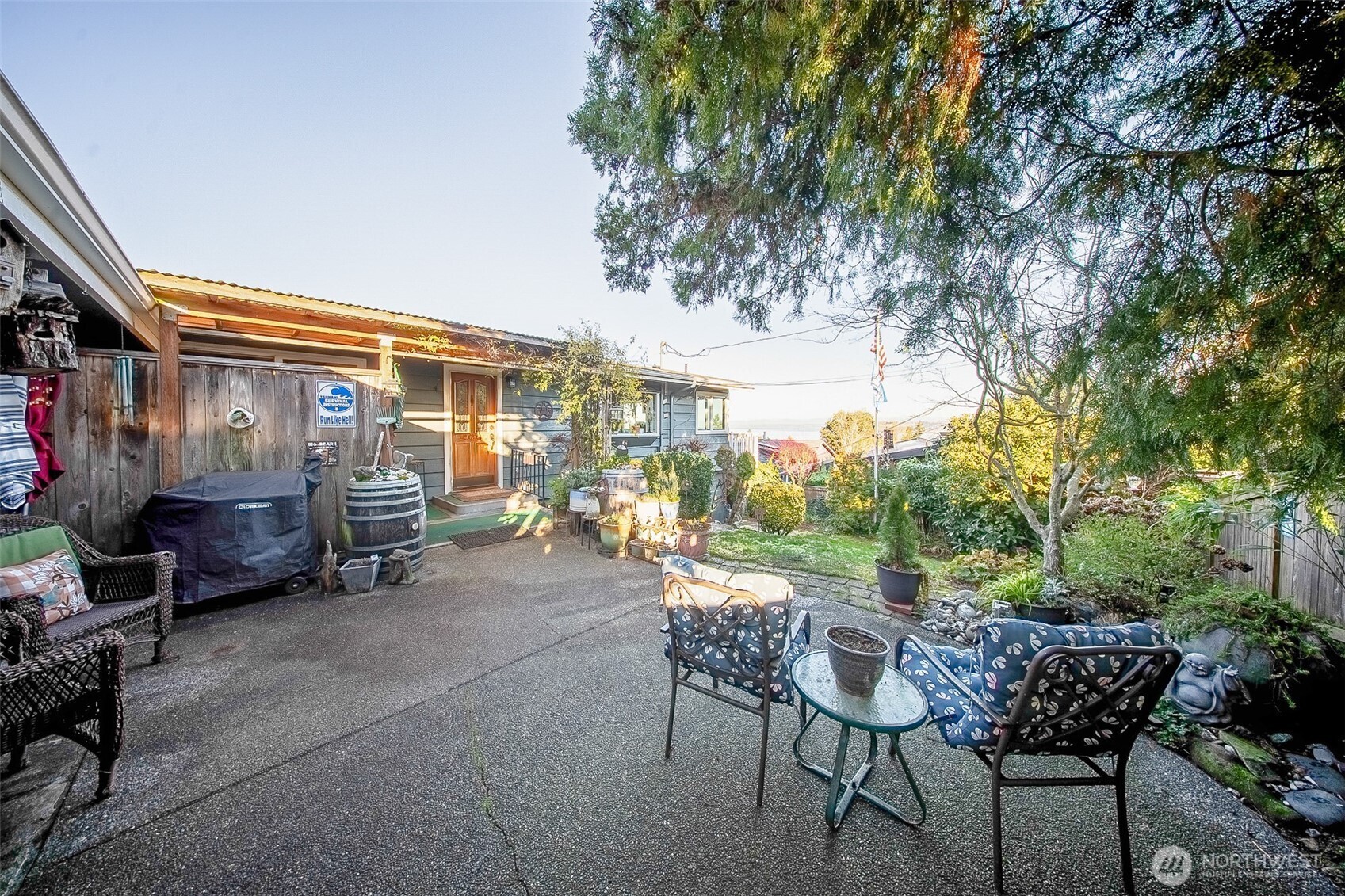 6404 N Five Views Road