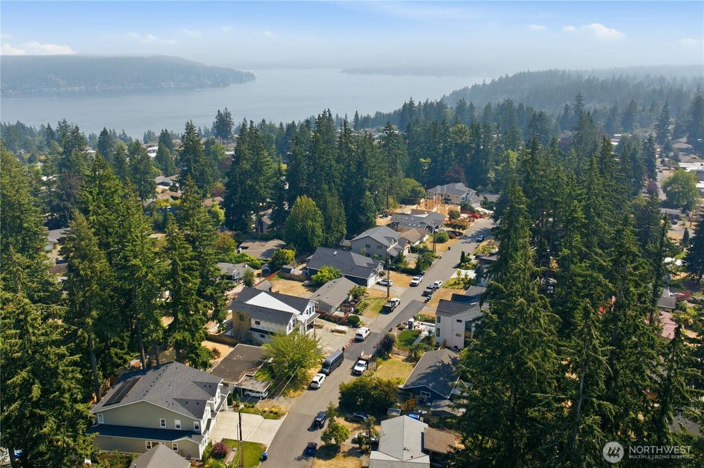 Photo of 1002 167th Place NE, Bellevue, WA 98008 (MLS # 2569209)