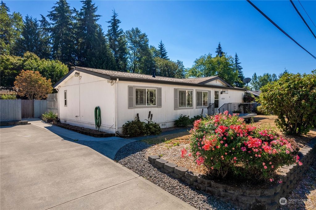 Photo of 37422 34th Avenue S, Auburn, WA 98001 (MLS # 2272087)