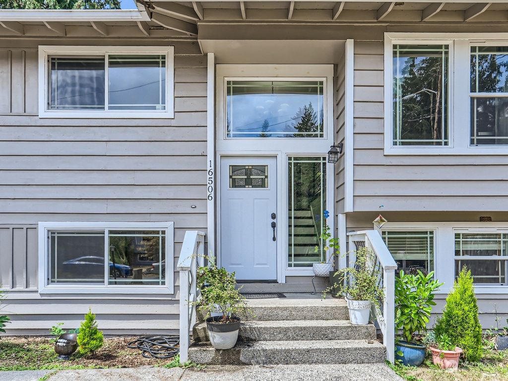 Photo of 16506 62nd Place W, Lynnwood, WA 98037 (MLS # 2138002)