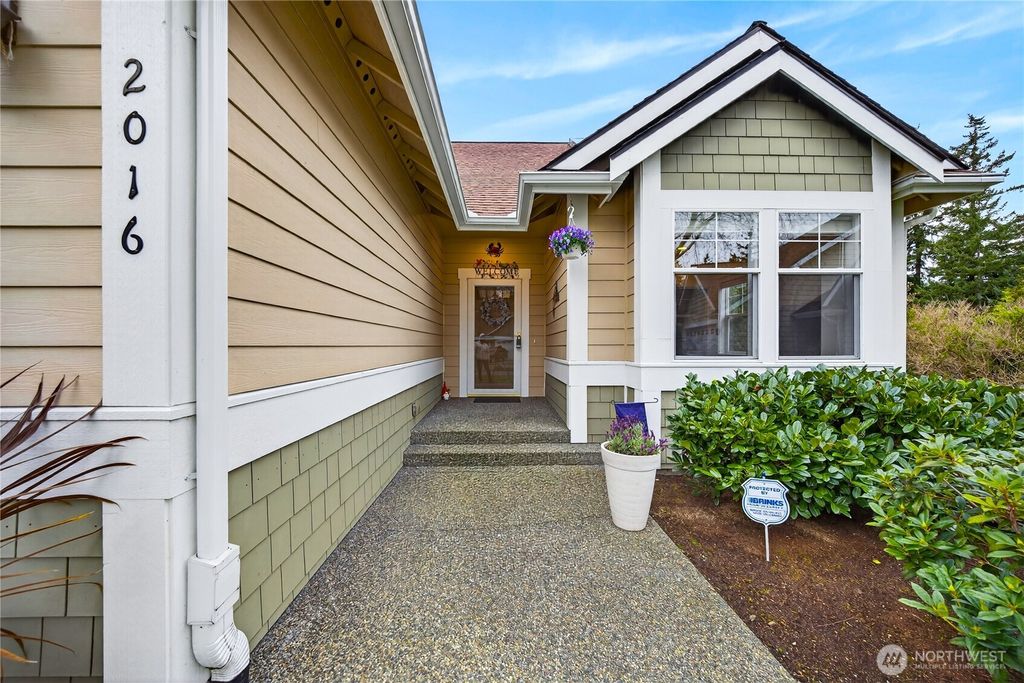 Photo of 2016 Cascade Court, Anacortes, WA 98221 (MLS # 2502324)