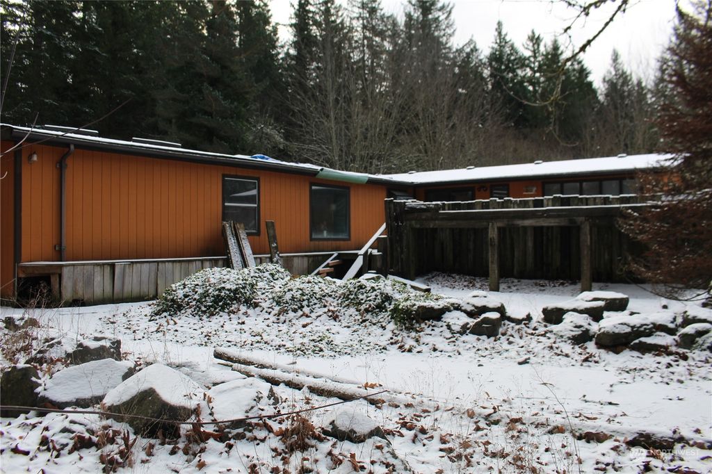 Photo of 38043 300th Avenue SE, Enumclaw, WA 98022 (MLS # 2190743)