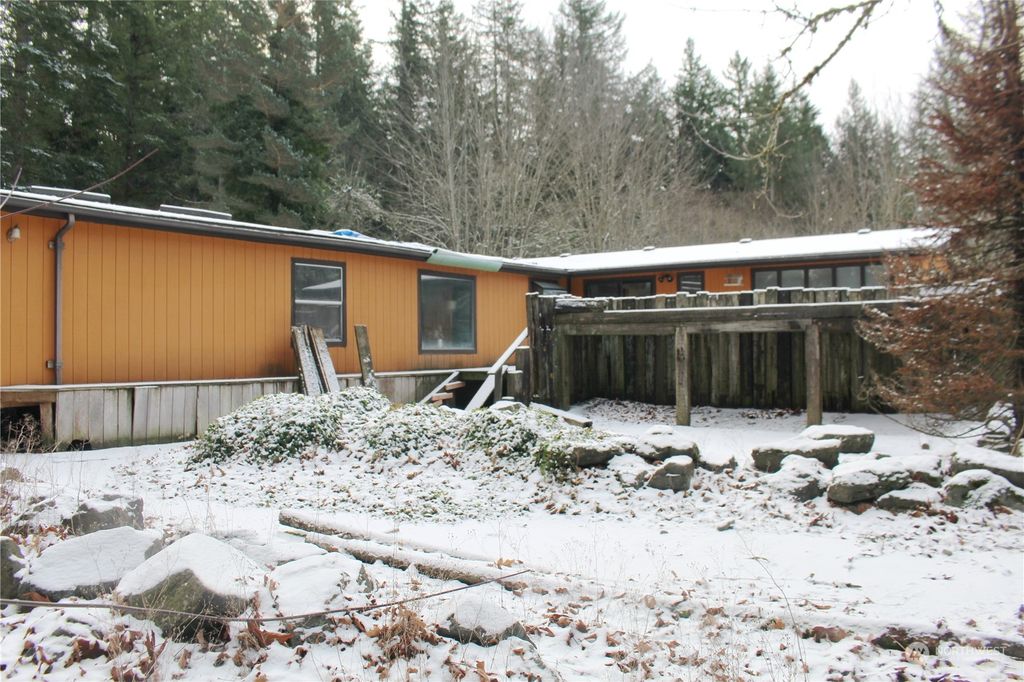 Photo of 38043 300th Avenue SE, Enumclaw, WA 98022 (MLS # 2190743)