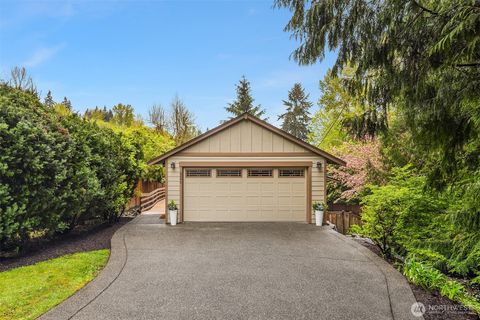 Photo of 6240 NE 204th Place, Kenmore, WA 98028 (MLS # 2511167)