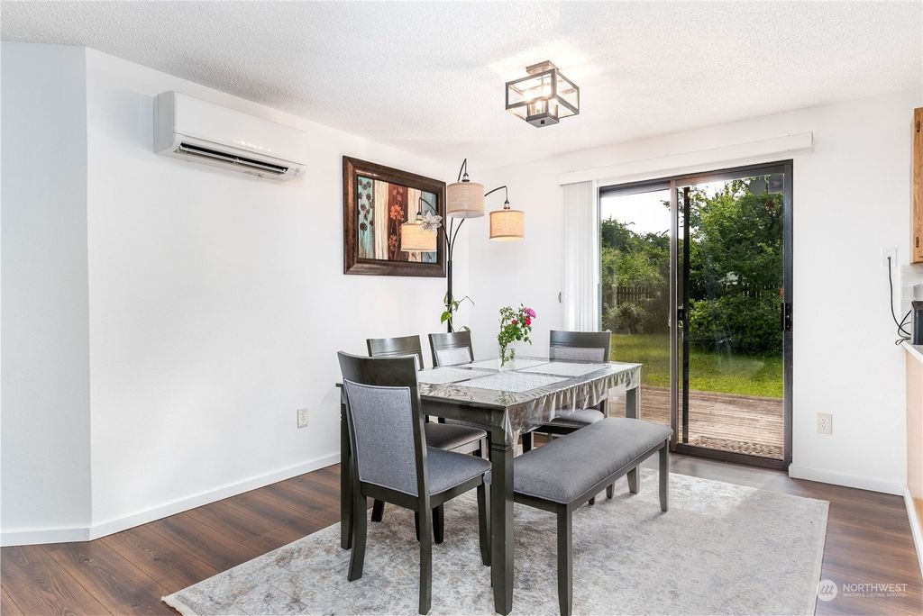 listing image 9361223987926946700