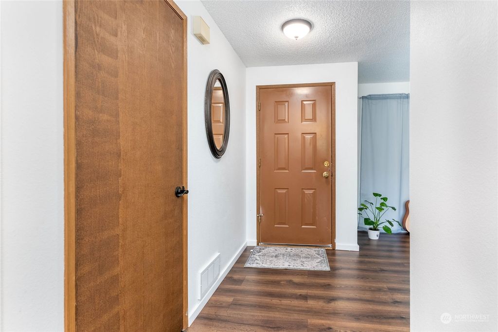 listing image 9369566981289403215