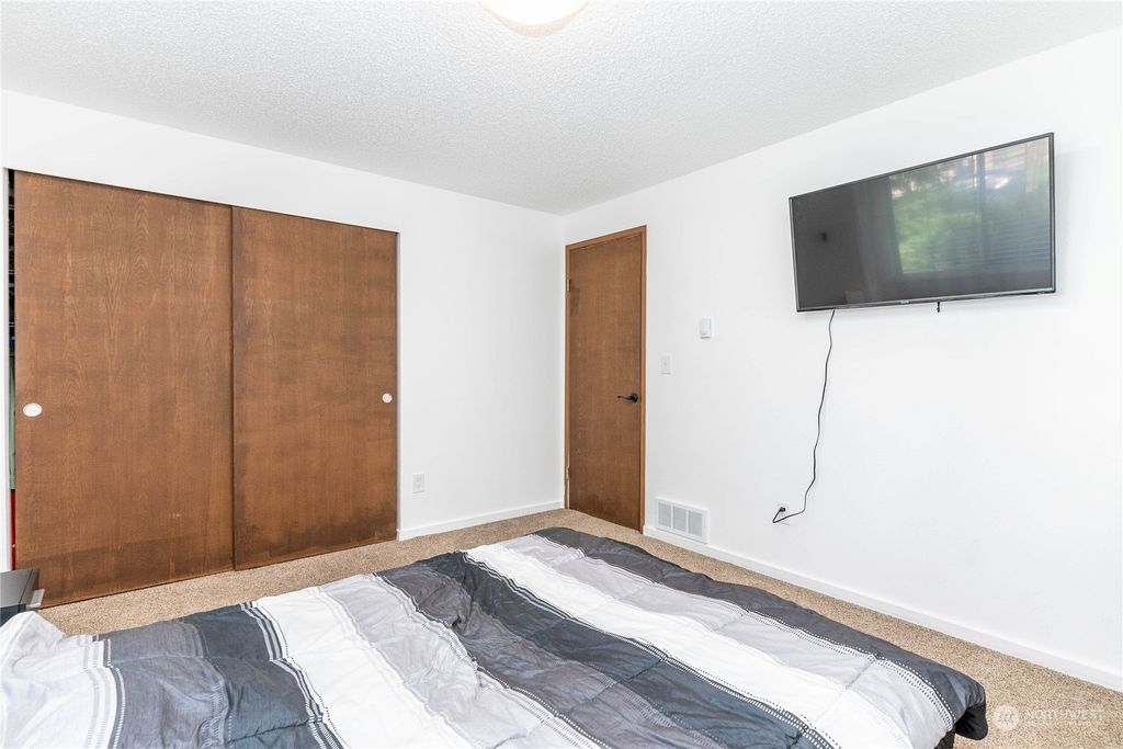 listing image 9362193629620932917