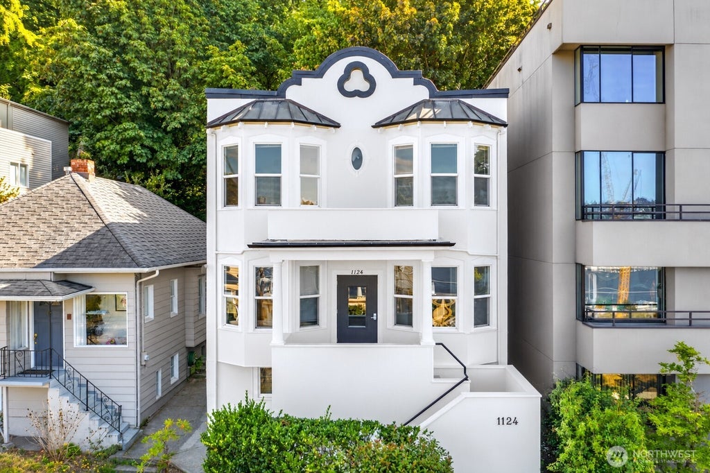 Photo of 1124 Lakeview Boulevard E #1-4, Seattle, WA 98102 (MLS # 2589625)