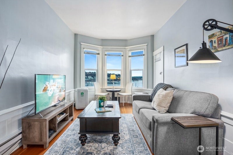 1124 Lakeview Boulevard E 1-4