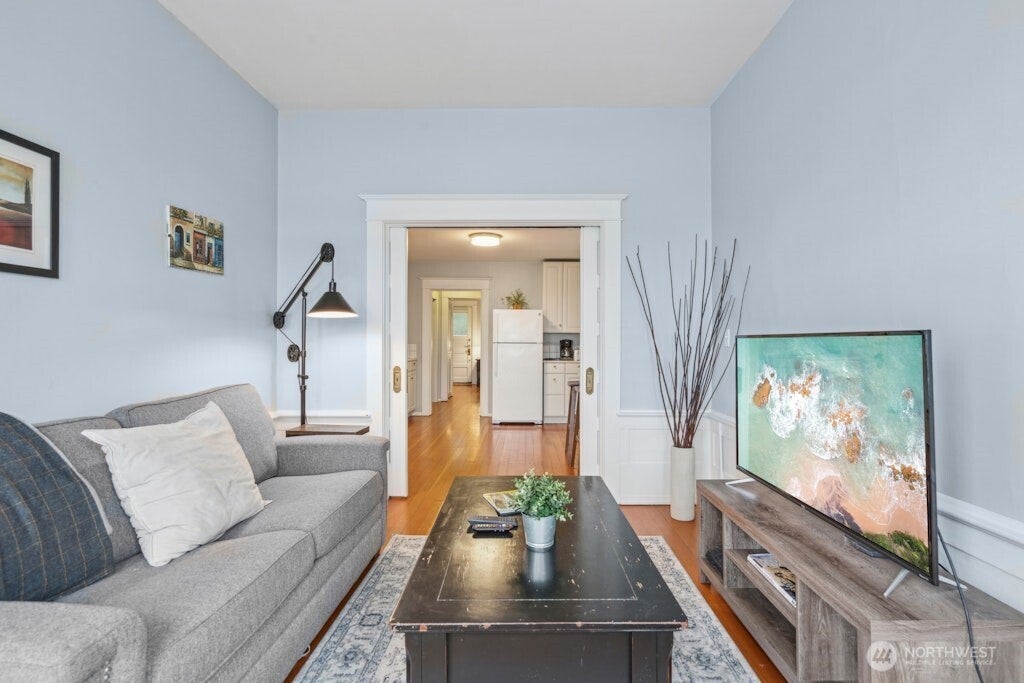 1124 Lakeview Boulevard E 1-4