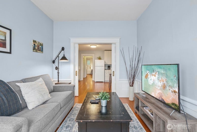 1124 Lakeview Boulevard E 1-4