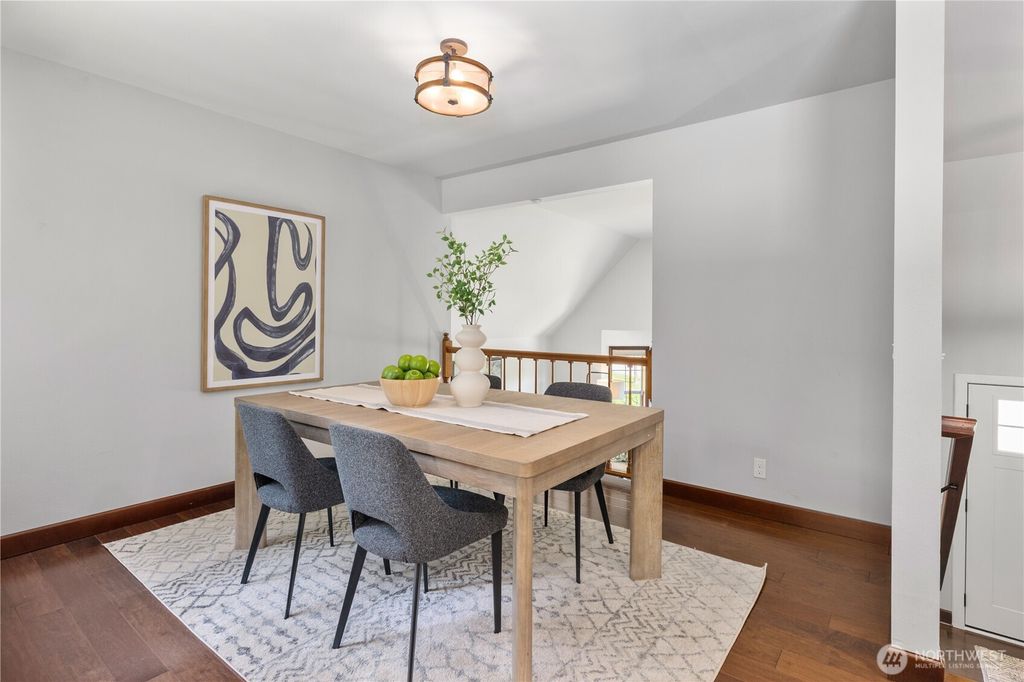 listing image 9366691226190615290
