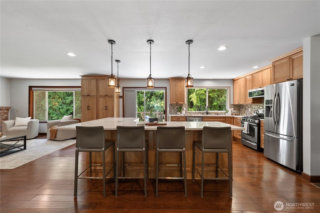 listing image 9363370133130963144