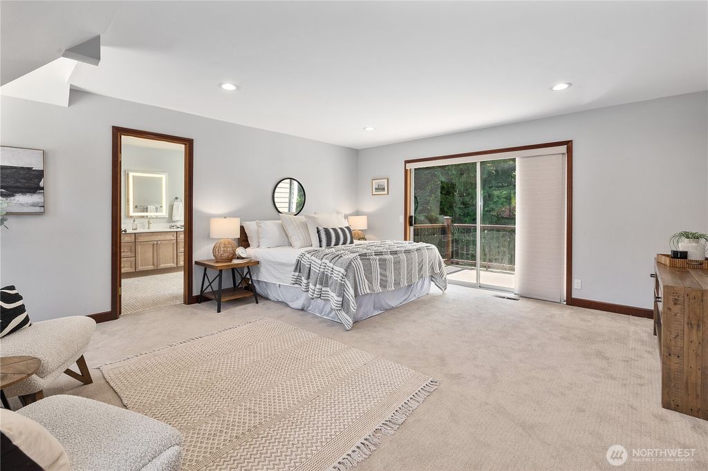 listing image 9362923463168487985