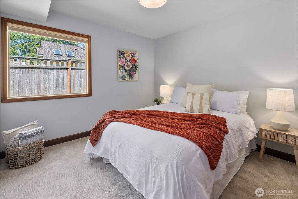 listing image 9360510738053335727