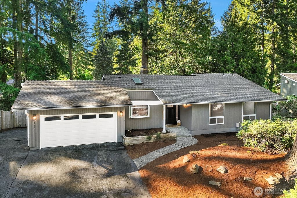 Photo of 3023 255th Avenue SE, Sammamish, WA 98075 (MLS # 2504610)