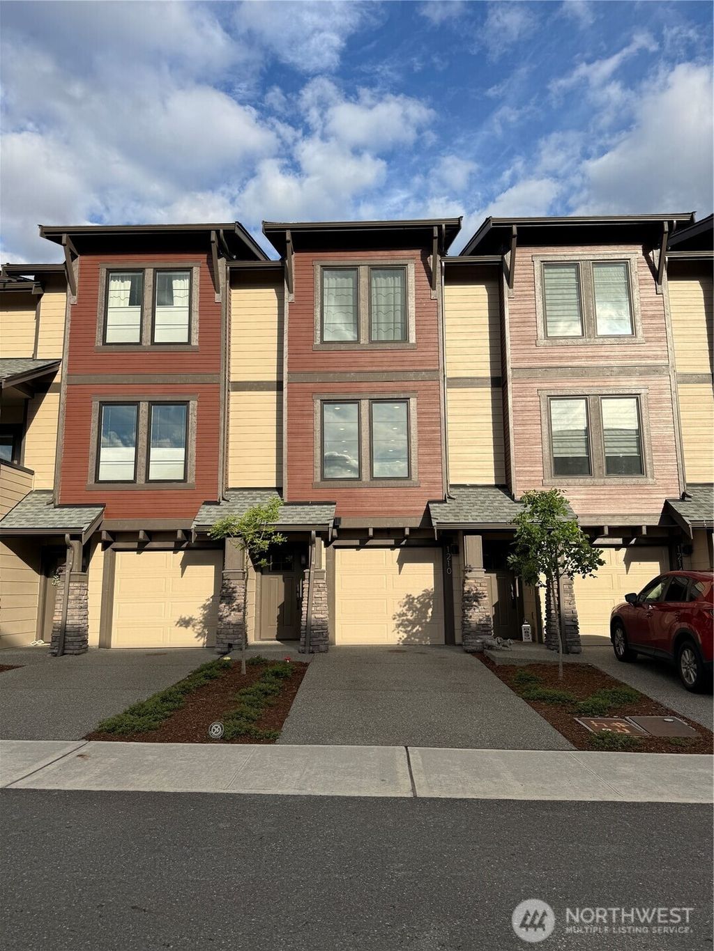 Photo of 1210 Boulder Way SE #603, North Bend, WA 98045 (MLS # 2537150)