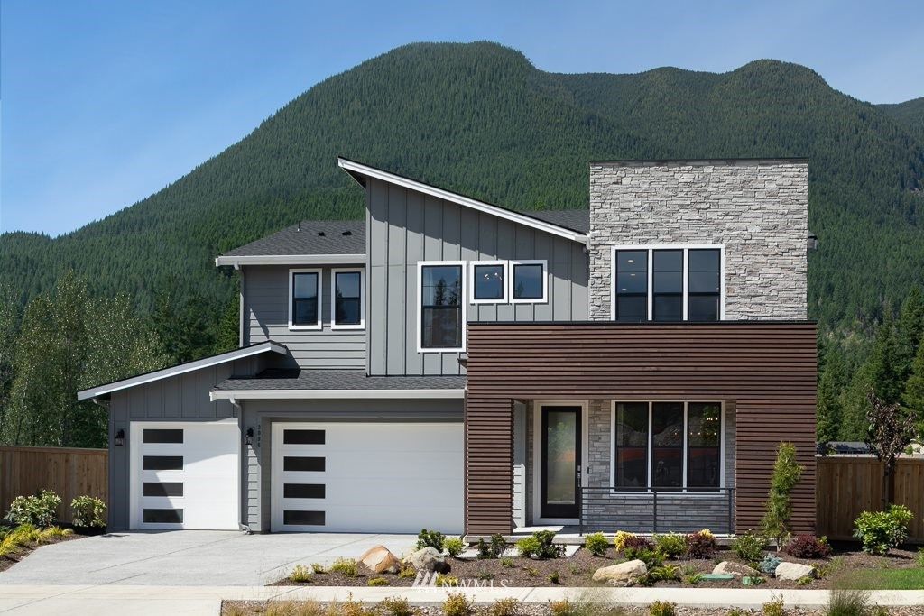 Photo of 3046 SE 15th Street #125, North Bend, WA 98045 (MLS # 1834981)