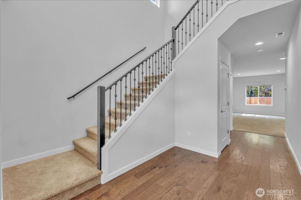 Photo of 224 157th Place SW, Lynnwood, WA 98087 (MLS # 2426123)
