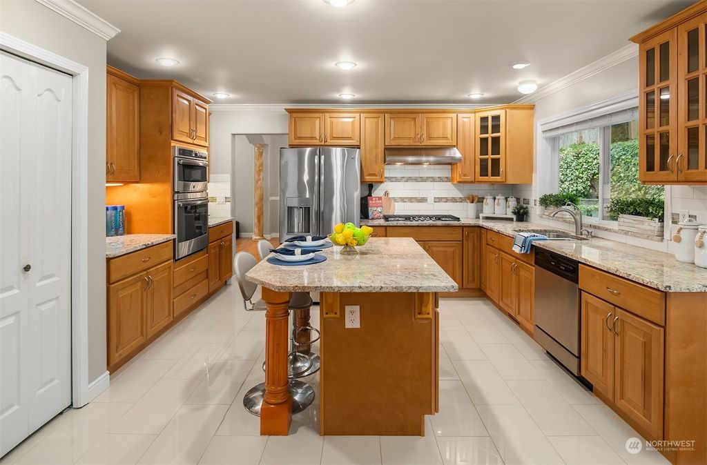 Photo of 3717 S 284th Place, Auburn, WA 98001 (MLS # 2271846)