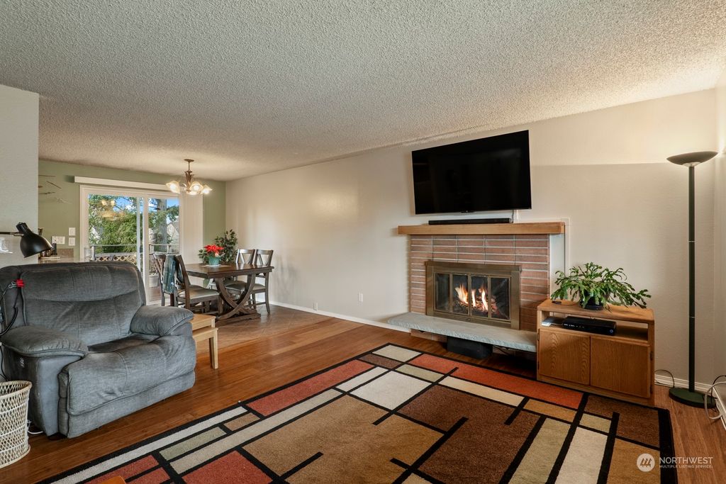 Photo of 19023 86th Avenue NE, Bothell, WA 98011 (MLS # 2326593)