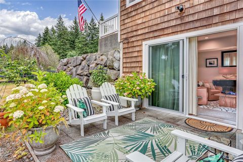 Photo of 25105 Taka Lane NE #SuiteB, Kingston, WA 98346 (MLS # 2449047) Photo of 25105 Taka Lane NE #SuiteB, Kingston, WA 98346 (MLS # 2449047)