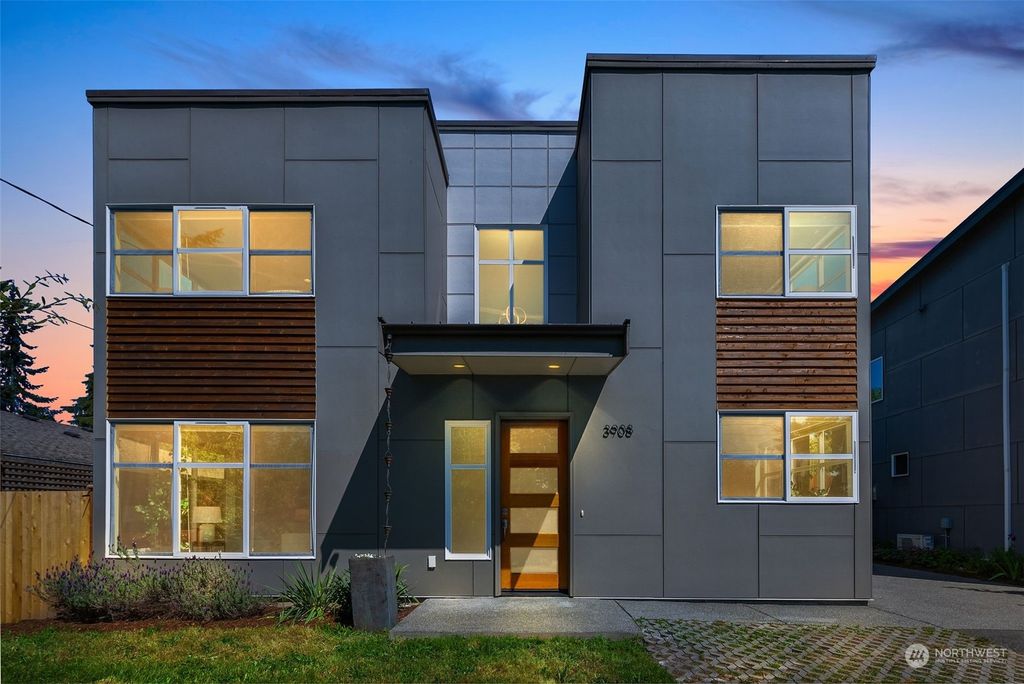 Photo of 3908 NE 125th Street, Seattle, WA 98125 (MLS # 2228668)