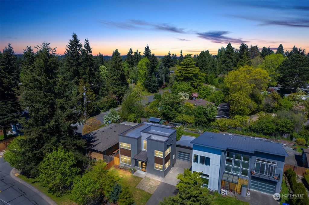 Photo of 3908 NE 125th Street, Seattle, WA 98125 (MLS # 2228668)