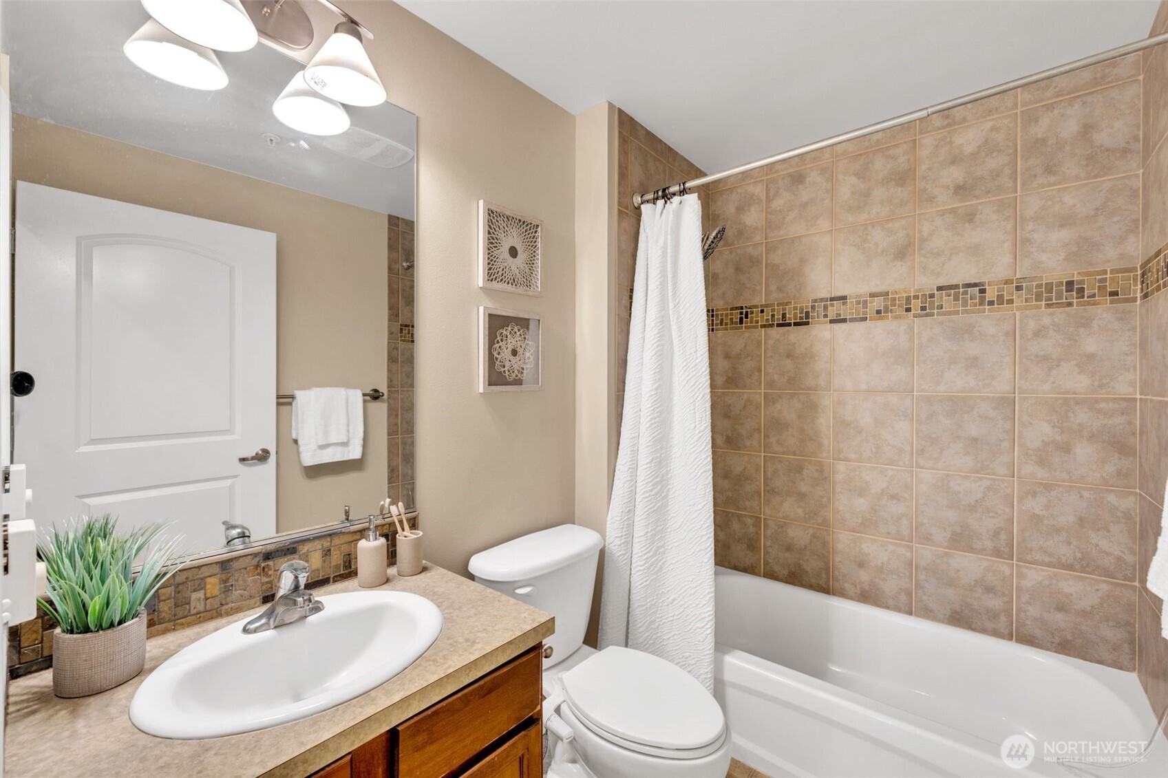 3112 SW Avalon Way 302