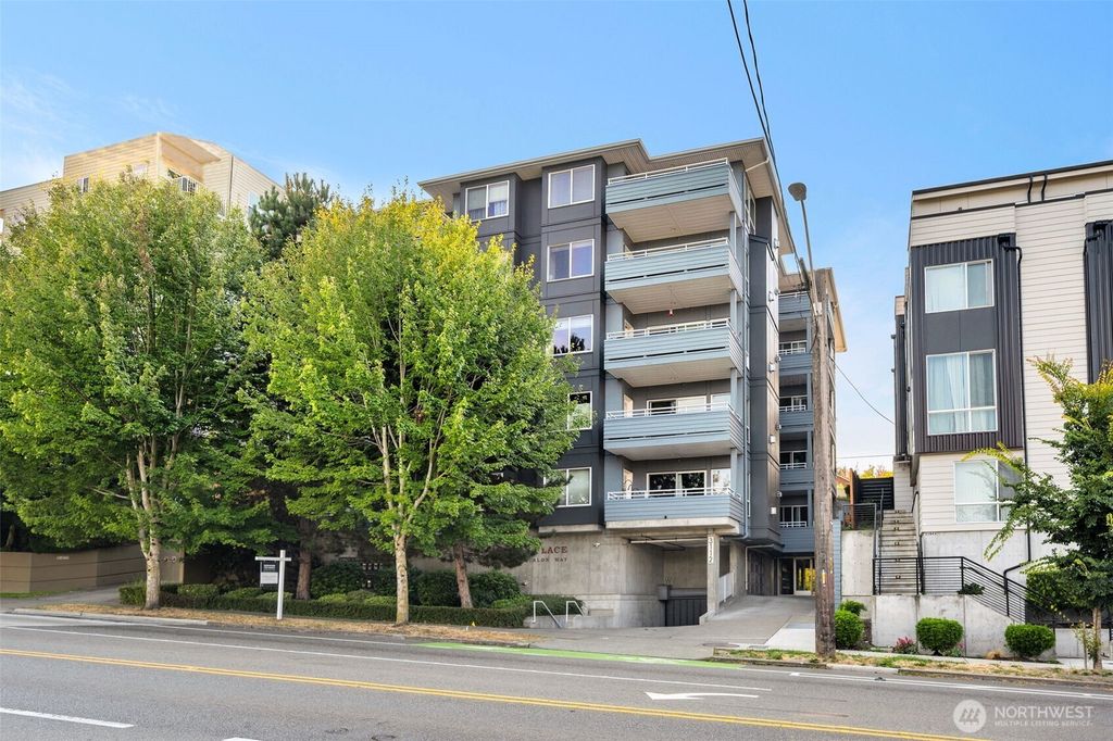 Photo of 3112 SW Avalon Way #302, Seattle, WA 98126 (MLS # 2432469)