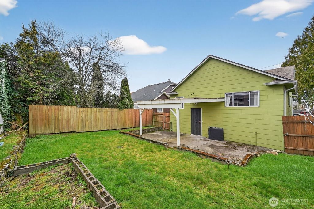 Photo of 2004 30th Avenue S, Seattle, WA 98144 (MLS # 2485755)