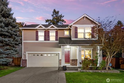 Photo of 326 Lynnwood Avenue SE, Renton, WA 98056 (MLS # 2438111)