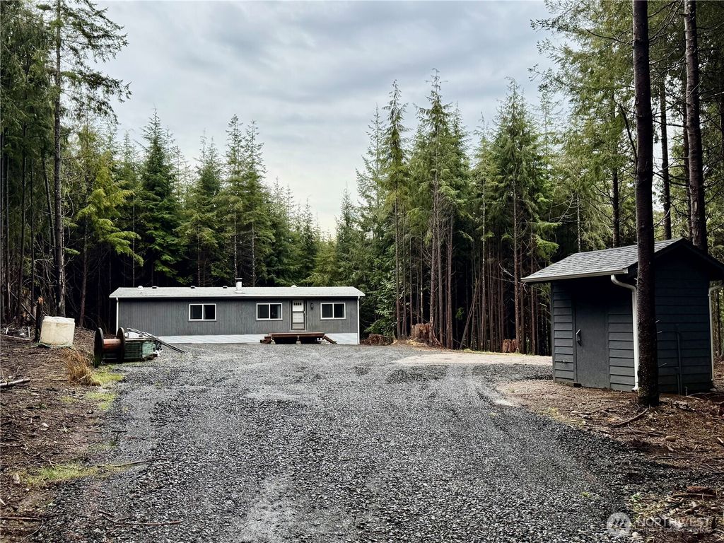 Photo of 97 Dempsey Creek Lane, Aberdeen, WA 98520 (MLS # 2475391)