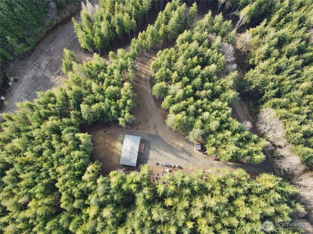 Photo of 97 Dempsey Creek Lane, Aberdeen, WA 98520 (MLS # 2475391)