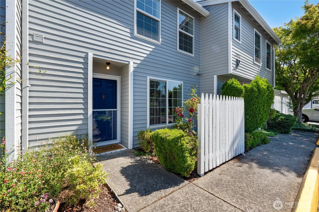 Photo of 23953 58th Court S #F3, Kent, WA 98032 (MLS # 2315194)