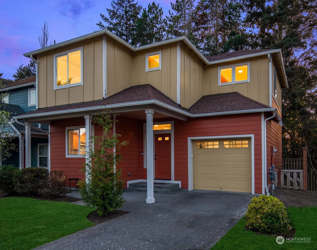 Photo of 11301 5th Avenue SW, Seattle, WA 98146 (MLS # 2217405)